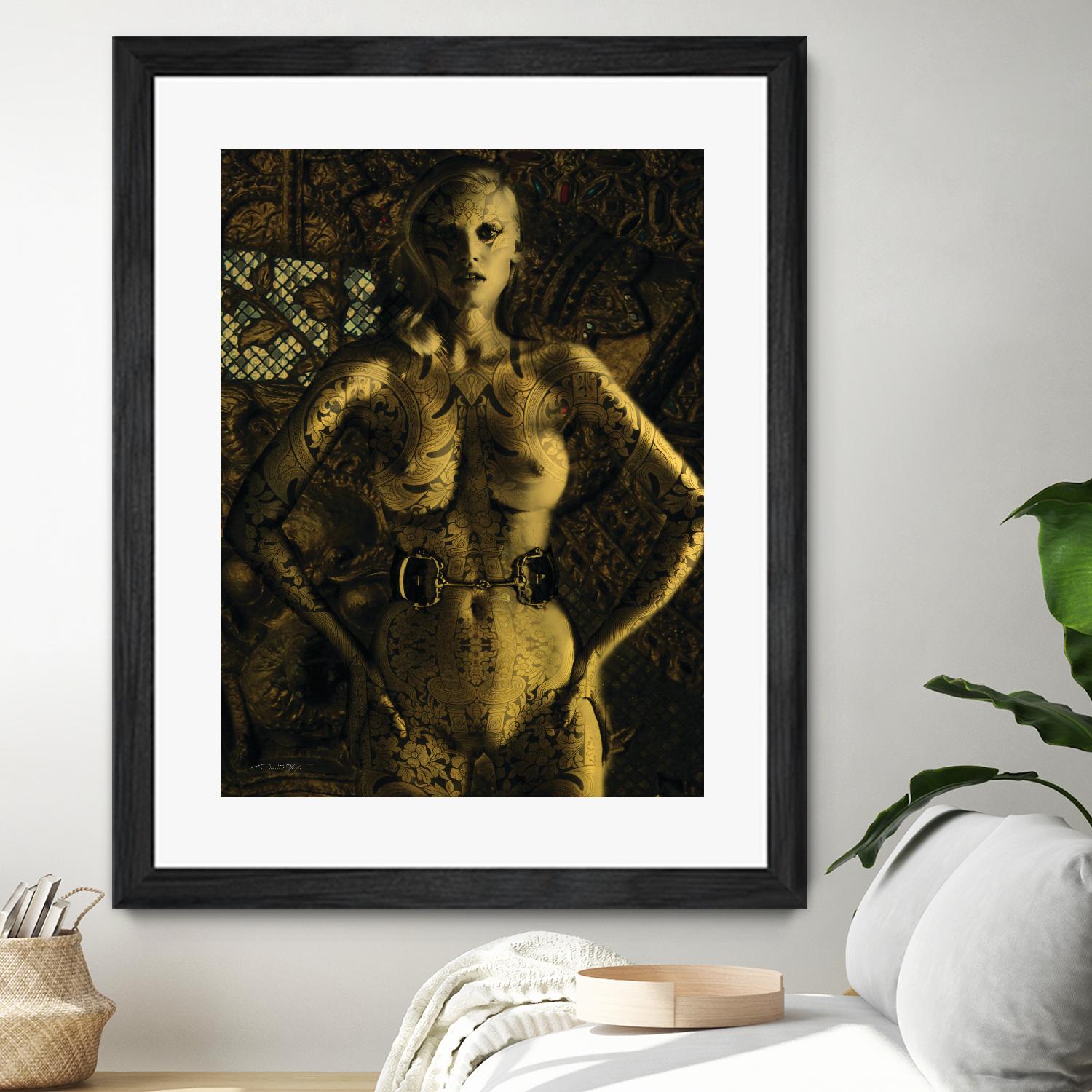 Gold Series Laura Stone by Daniel Stanford on GIANT ART - gold figurative artiste québécois