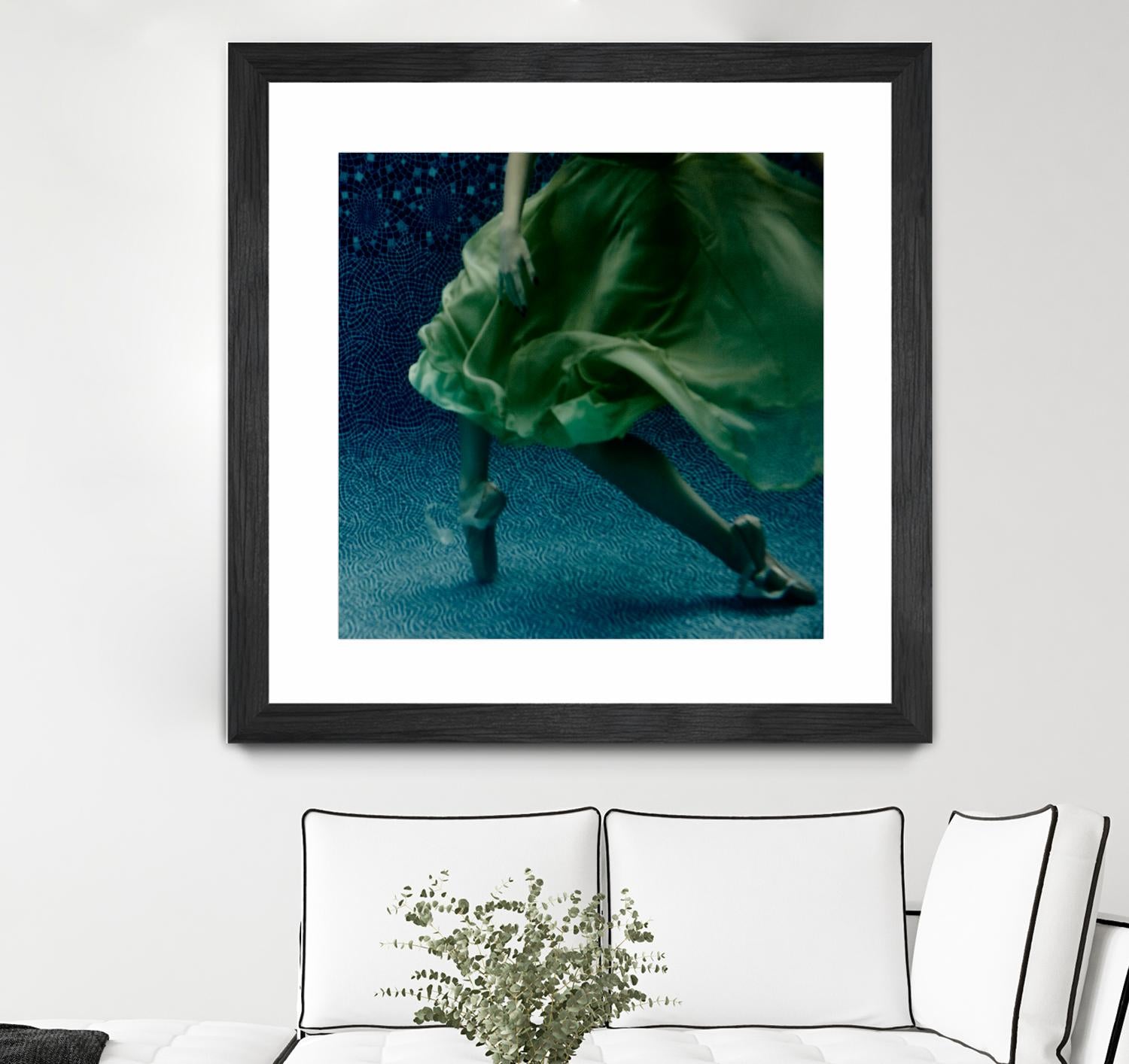 Dame 1 by Peter Morneau on GIANT ART - green photo art
