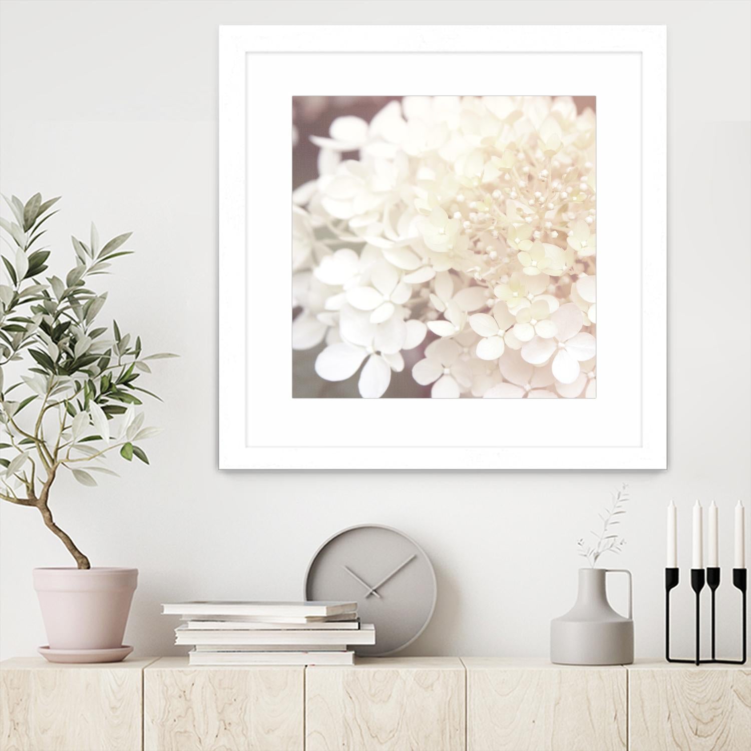 Hydrangea Dream II by Laura Marshall on GIANT ART - grey floral