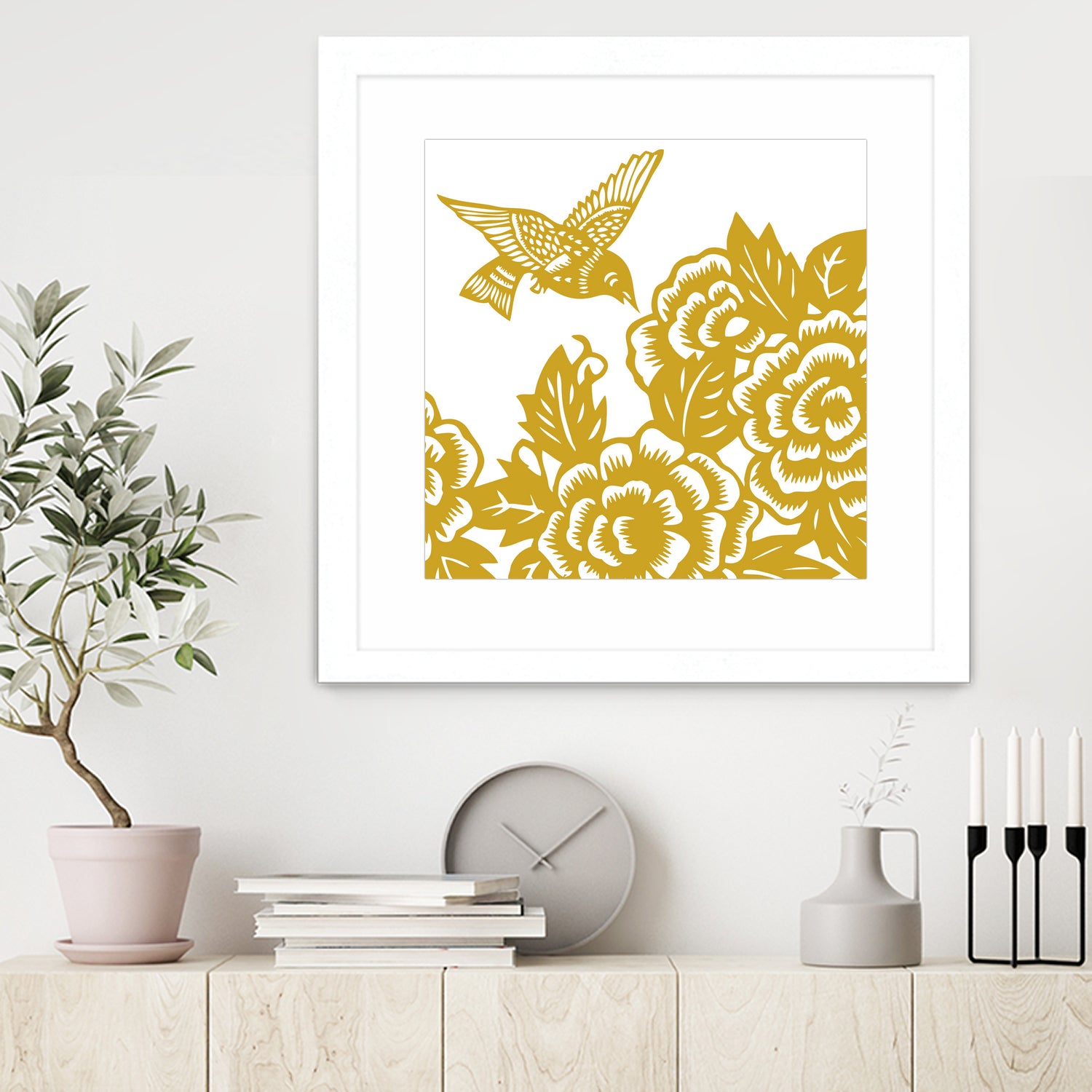 HUMMINGBIRD GOLD by Thomas Fernez on GIANT ART - yellow digital painting