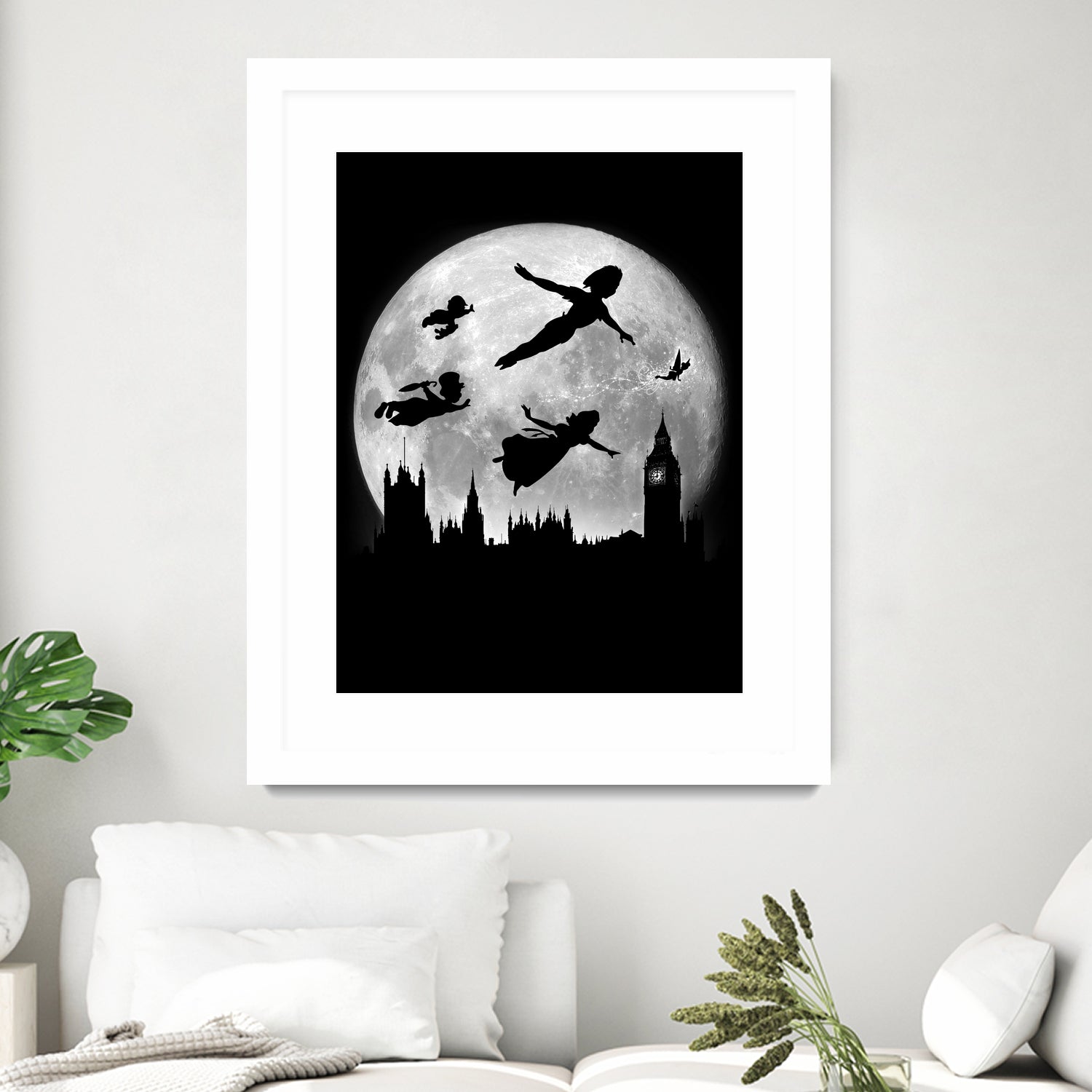 Full moon over London by Antonio Camarena on GIANT ART - black digital painting