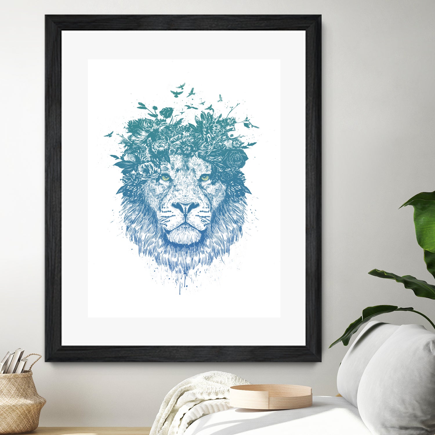 Floral lion by Solti Balázs on GIANT ART - white digital drawing