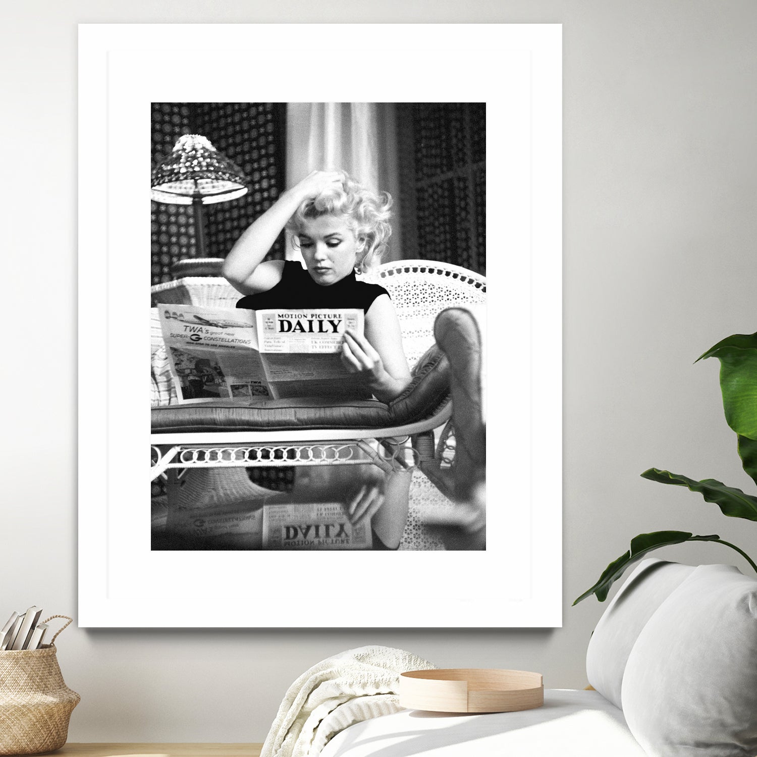 Reading  by M Studio on GIANT ART - black and white photogrpahy marilyn monroe