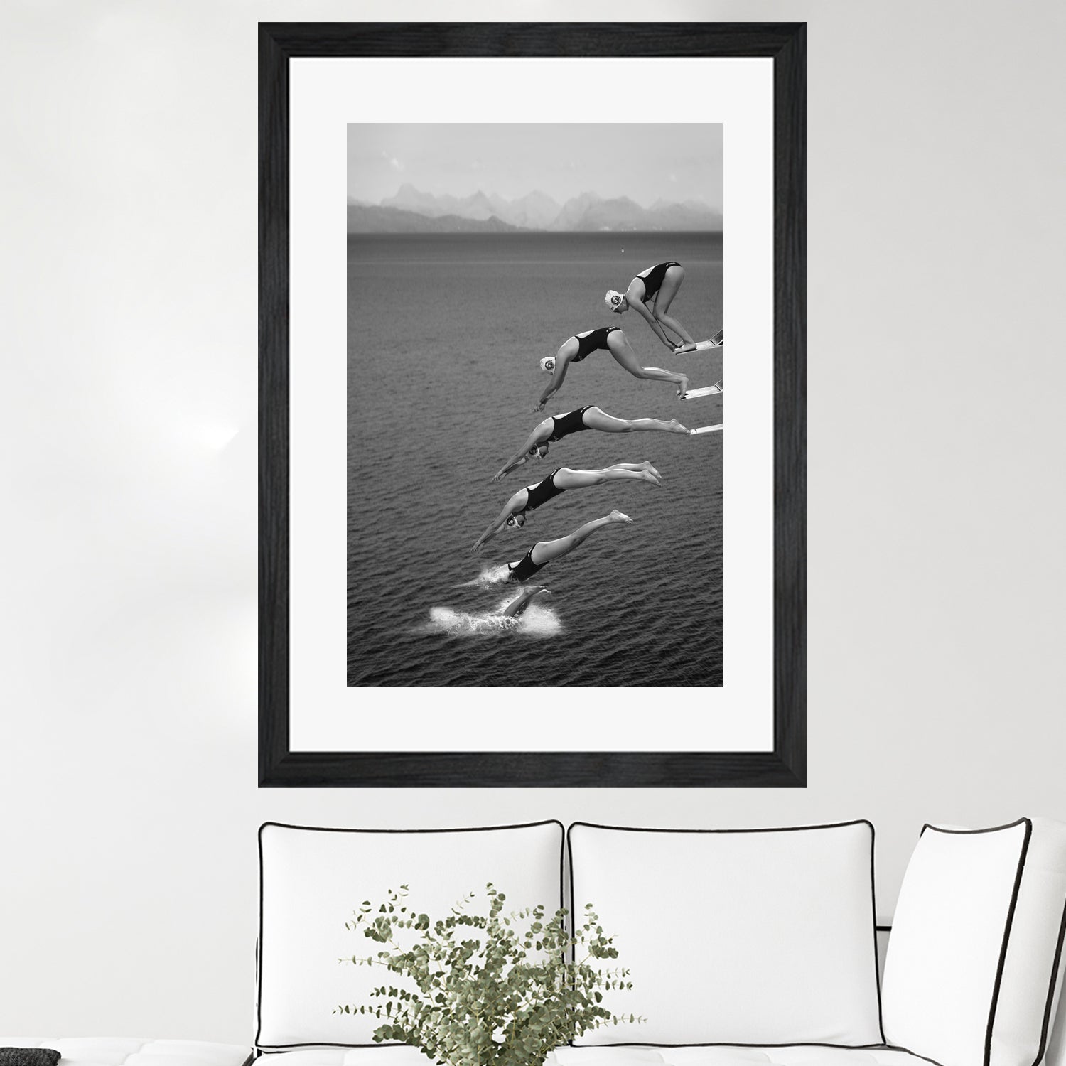 The beauty of diving by Greetje on GIANT ART - black and white  photography quick