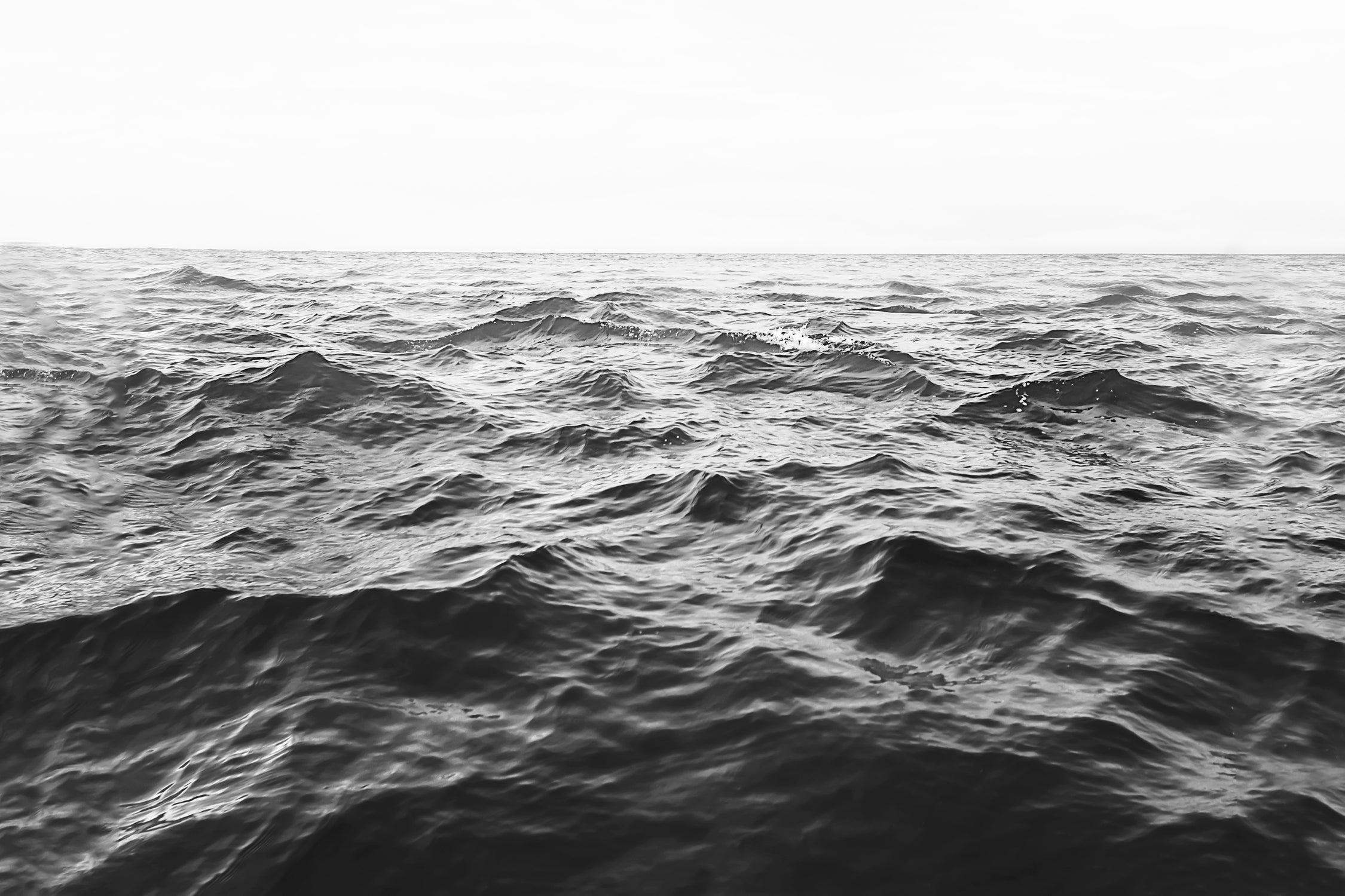 Wavy Horizon BW by Kathrin Pienaar on GIANT ART - landscape sea