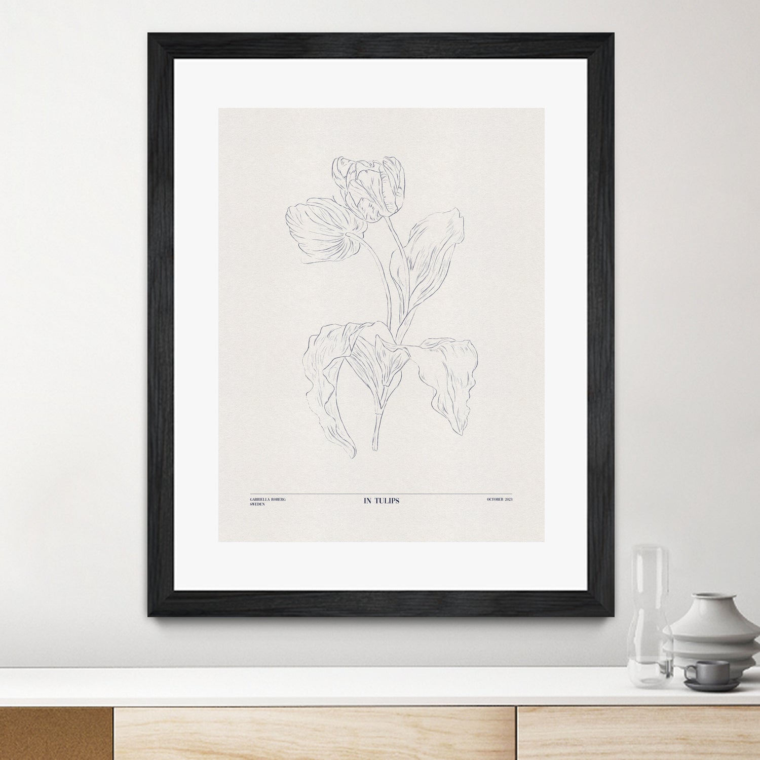 In Tulips (blue) by Gabriella Roberg on GIANT ART - line art gabriella roberg