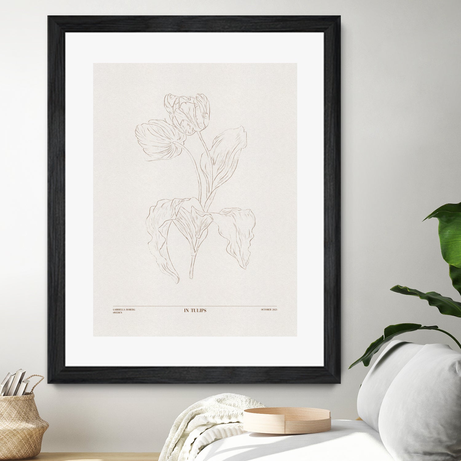 In Tulips (brown) by Gabriella Roberg on GIANT ART - line art gabriella roberg