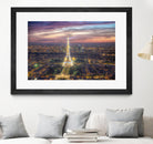 The sparkling lights of the Eiffel Tower by Nick Jackson on GIANT ART - pink city scene