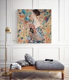 Woman with fan by Gustav Klimt on GIANT ART - gold masters féminité