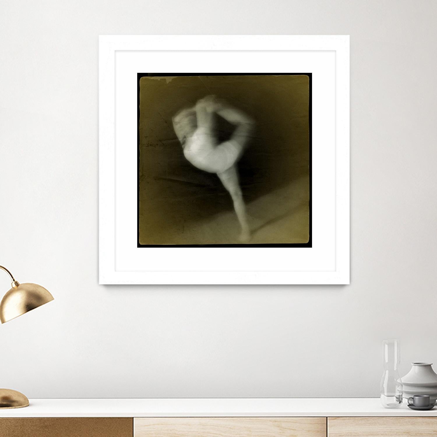 Dancing motion II by Jean-François Dupuis on GIANT ART - beige music - dance ballerine