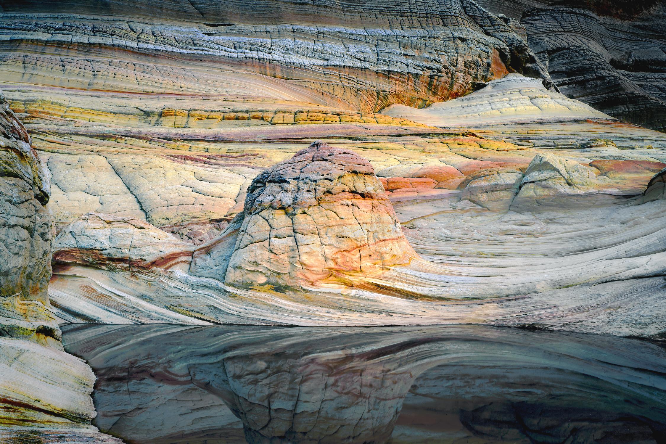 Coyotte Bluffs 1 by Robert Hansen on GIANT ART - grey landscape