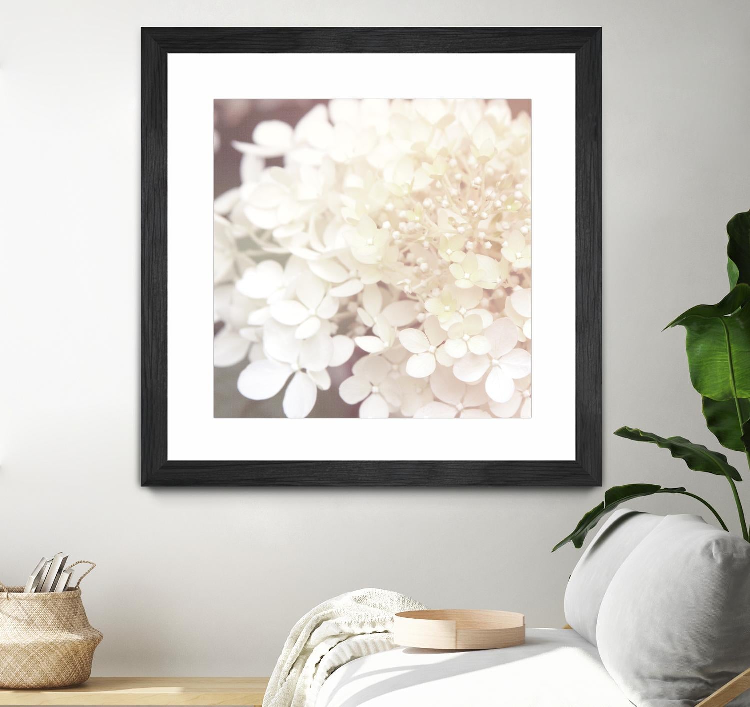 Hydrangea Dream II by Laura Marshall on GIANT ART - grey floral