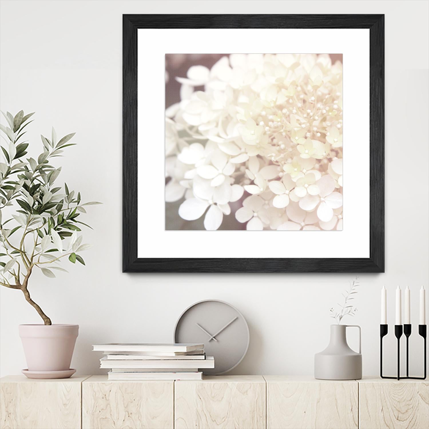 Hydrangea Dream II by Laura Marshall on GIANT ART - grey floral